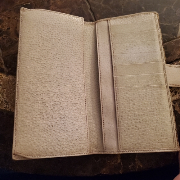 Gucci Beige cream Canvas and Leather Logo Metal Plate Continental Wallet - Picture 6 of 13